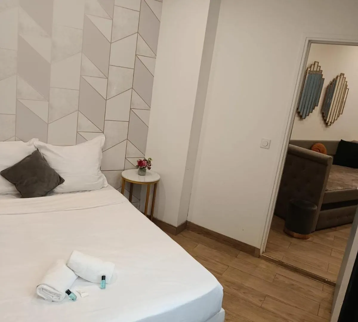Joli Appartement Calme Et Central Parijs